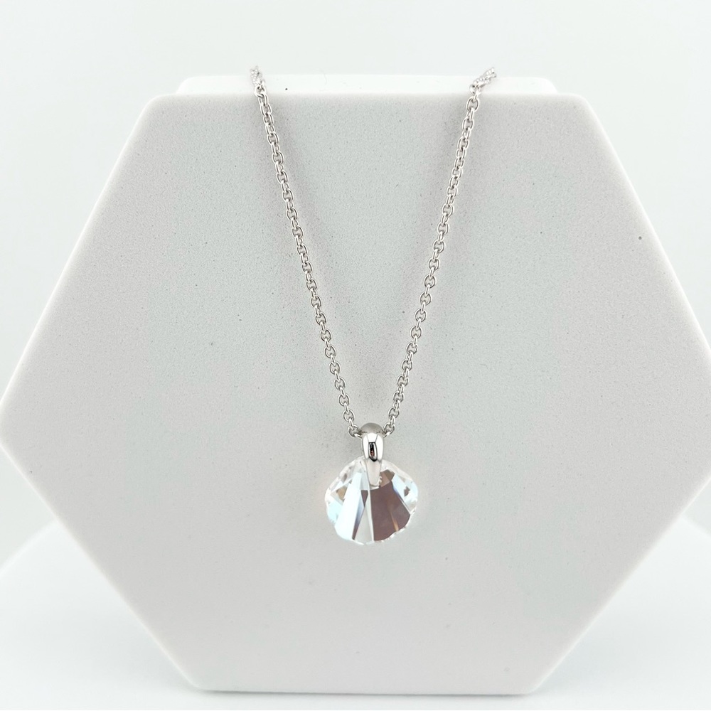 Swarovski Crystal Iridescent Seashell Pendant Silver Necklace
